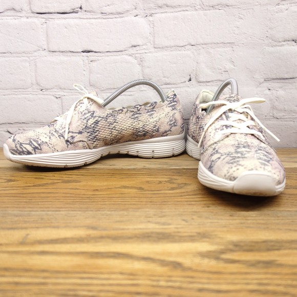 Skechers Women's Size 8 Seager In A Knit Slip On Fashion Shoe #486 - Picture 3 of 11